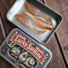 Lucky Sardine – puszka z przynętami Dzień Taty